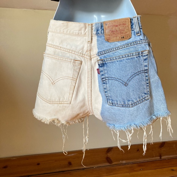 ❌SOLD❌Levi’s Vintage high waisted two tone shorts - Picture 2 of 7